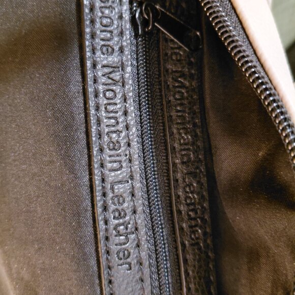 NWT Stone Mountain Shoulder/Crossbody Leather Bag - Picture 6 of 7